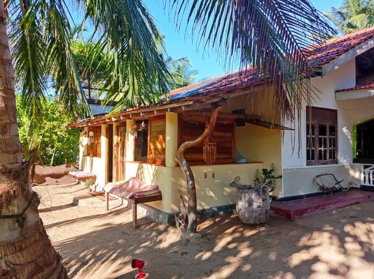 Kite House Cafe Bed & Breakfast Kalpitiya Ngoại thất bức ảnh